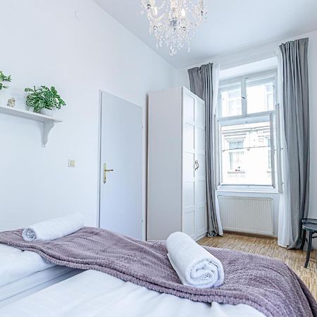 Superior 2BR Apartment - perfect for Longstays Wien Eksteriør billede